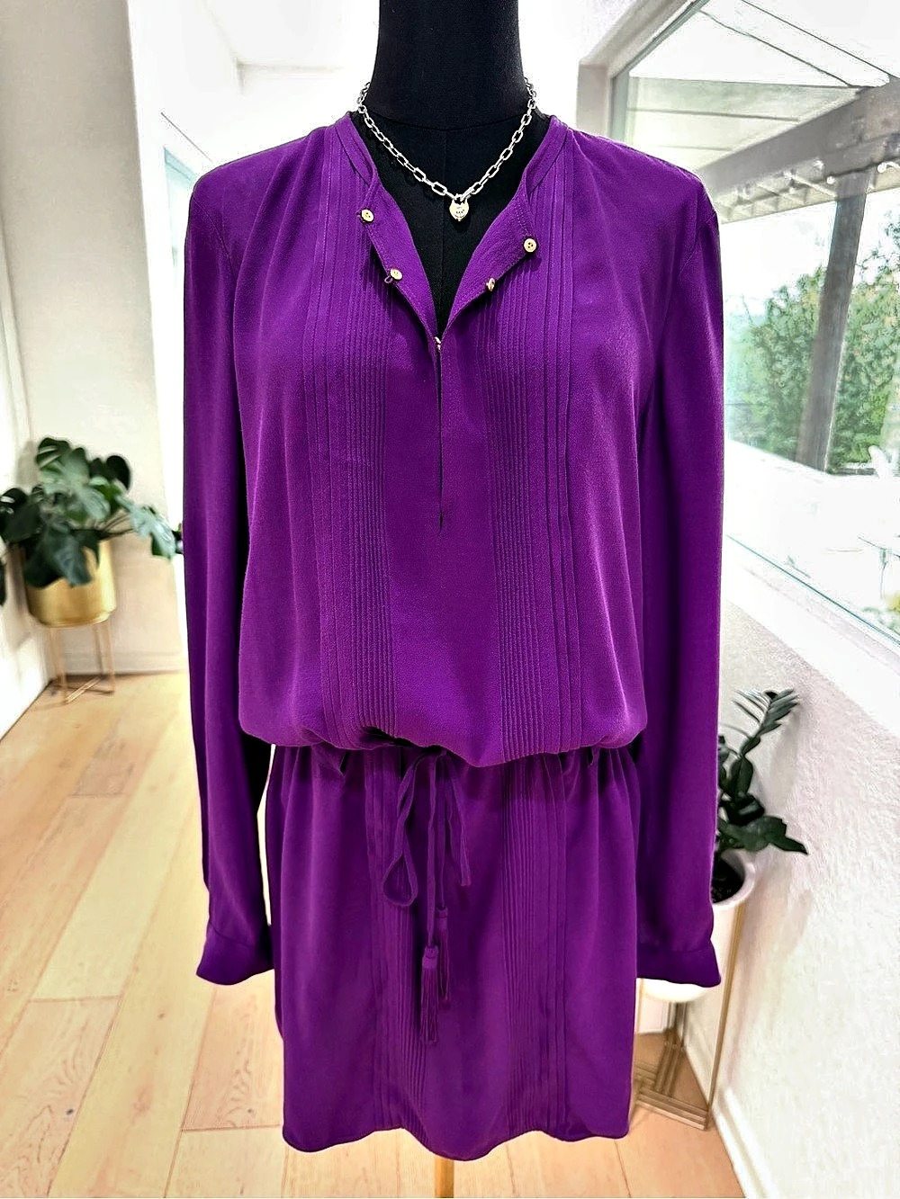 DESIGNER Dress Diane von Furstenberg Pleated Mini Dress in Purple Size 4